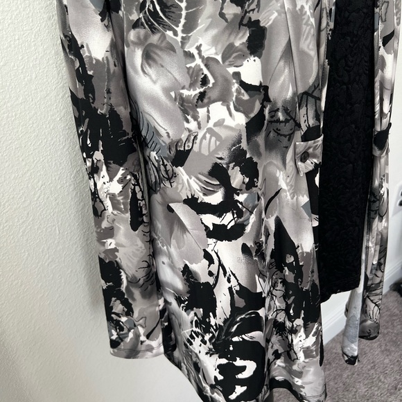 Woman’s jacket size M black/grey/silver long sleeves - Picture 4 of 9